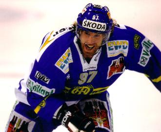 Currently with the San Jose Sharks after several years with Boston Bruins.  Voted Most Valuable player in 2006 - Joe continues to be one of the NHL's very best players!