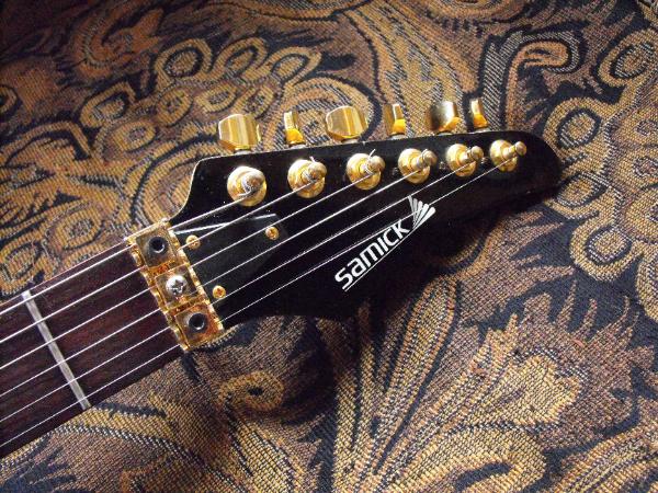 Samick guitar headstock